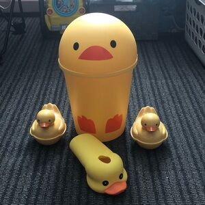 Yellow Duck Bathroom Set